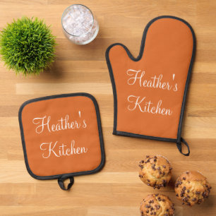 Minimalist Custom Name Kitchen Oven Mitt & Pot Holder Set