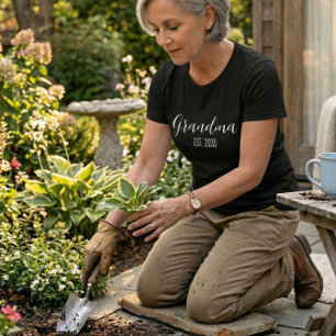 Minimalist Grandma Established White Script Text T-Shirt