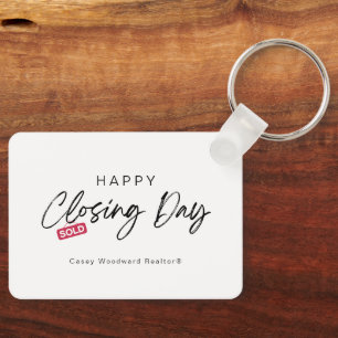 Minimalist Happy Closing Day from Realtor Budget  Keychain