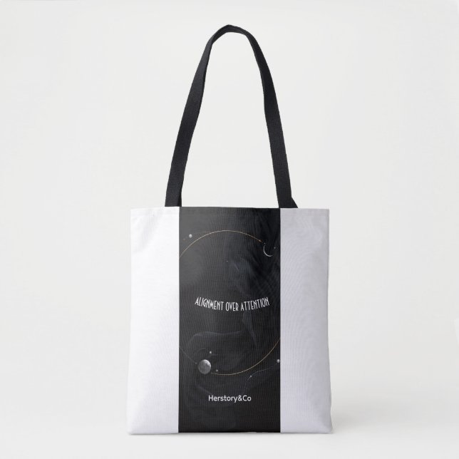 Minimalist, statement-making tote bags (Devant)
