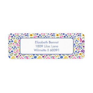 Minimalist Wildflower Seamless Pattern on White 