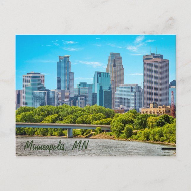 Minneapolis, MN Skyline postcard (Front)