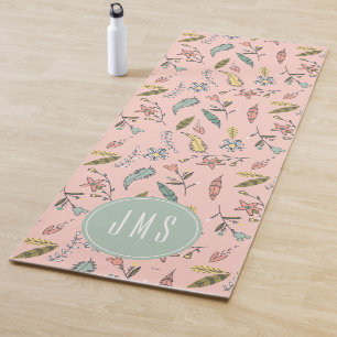 Minnie Mouse   Monogram Adventures Await Pattern Yoga Mat