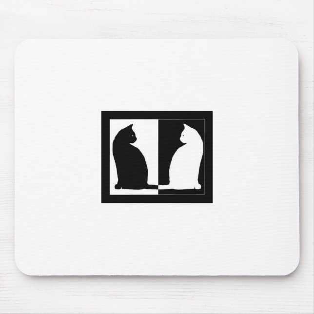 Minous sur un tapis de souris (Devant)