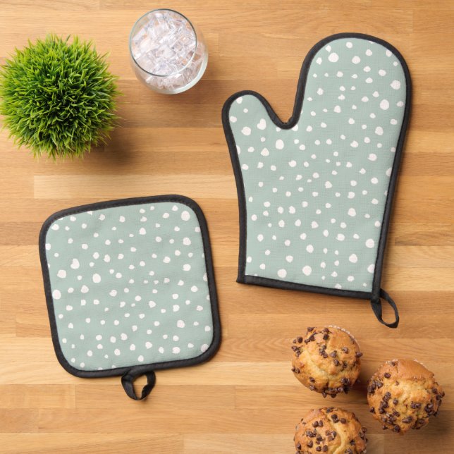 Mint Green Dalmatian Spots, Dalmatian Dots, Dotted Oven Mitt & Pot Holder Set (Top Down)
