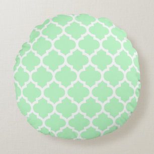 Mint White Moroccan Quatrefoil Pattern #5 Round Pillow