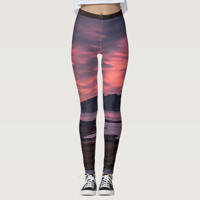 Mirador de Las Aguilas Viewpoint, Patagonia Leggings (Front)