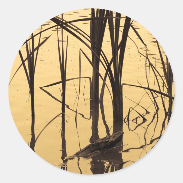 mirror is a liar classic round sticker (Front)