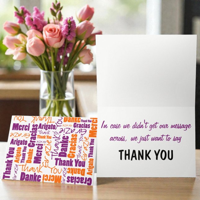 Modèle de Merci multilingue violet et orange (Orange & purple multilingual thank you typography greetin card cover and template text inside.)