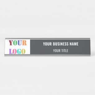 Modèle de plaque de bureau avec nom de logo person