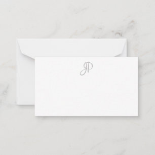 Modèle minimaliste décoré d'un monogramme de