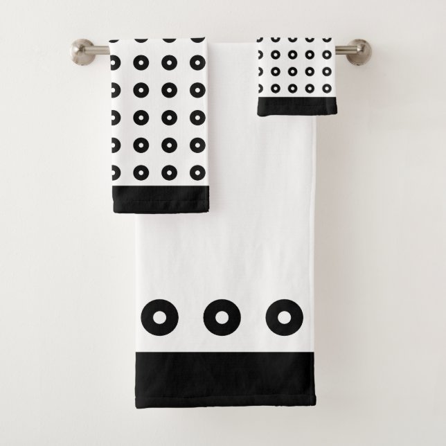 Modern Abstract Circles in Black & White Bath Towel Set (Insitu)