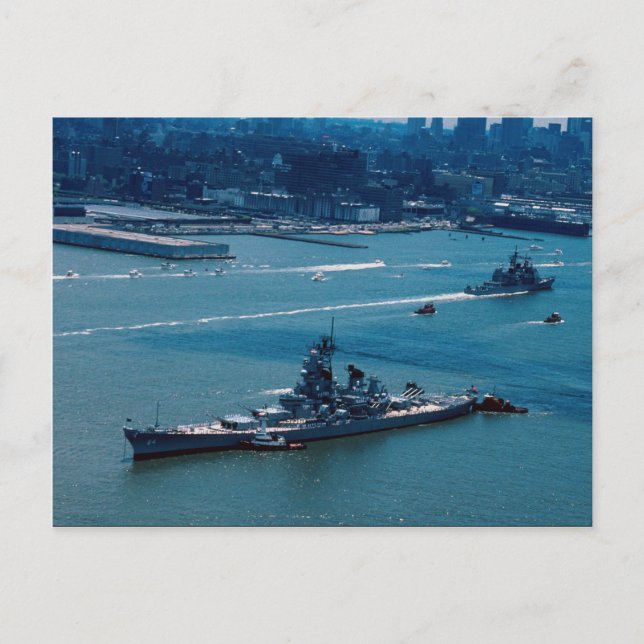 Modern battleship, "USS Wisconsin", New York, U.S. Postcard (Front)