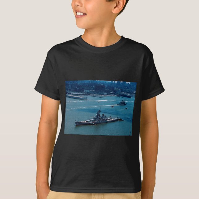 Modern battleship, "USS Wisconsin", New York, U.S. T-Shirt (Front)