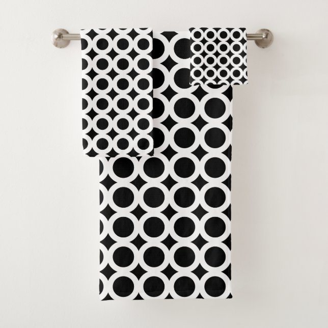 Modern Black and White Bath Towel Set (Insitu)