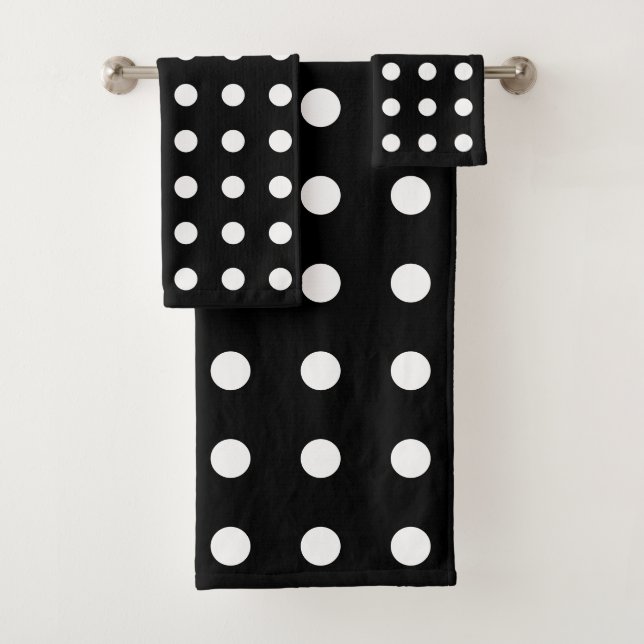 Modern Black and White Bath Towel Set (Insitu)