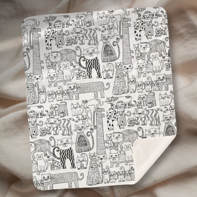 Modern Black and White Cats And Kittens Patterned Sherpa Blanket (Modern Black and White Cats And Kittens Patterned Sherpa Blanket)