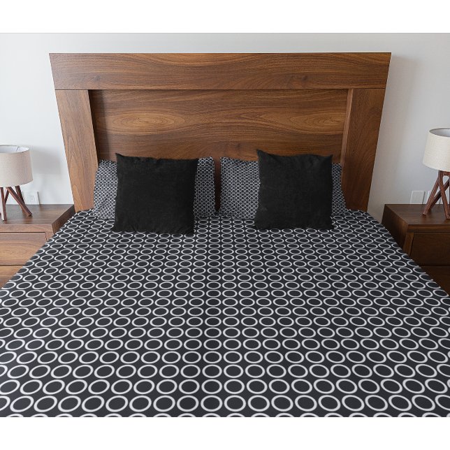 Modern Black and White Geometric Circle Pattern Pillowcase (Creator Uploaded)