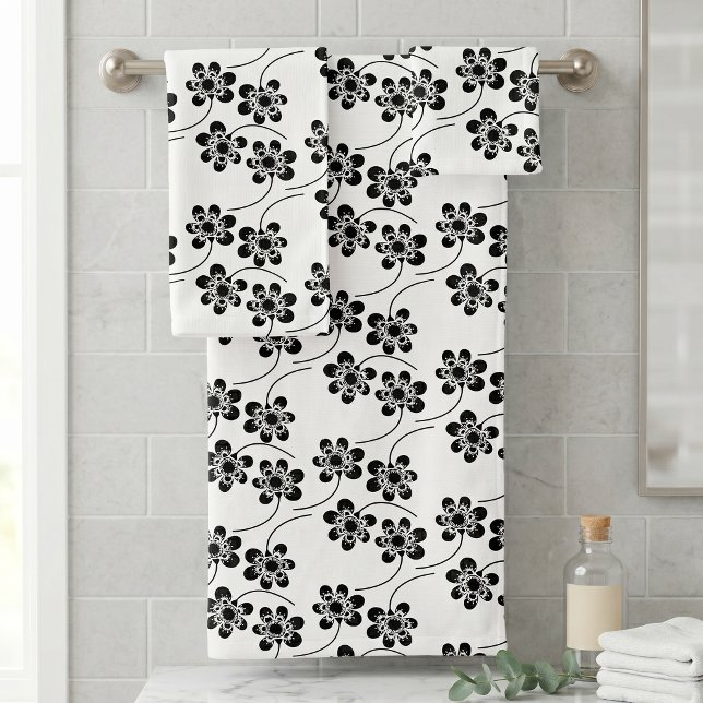 Modern Black and White Minimalist Floral Pattern Bath Towel Set (Creator Uploaded)
