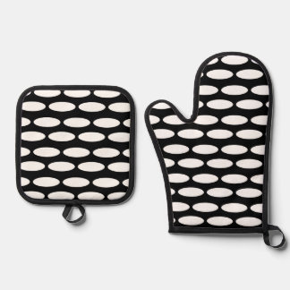 Modern Black and White Pattern Oven Mitt & Pot Hol Holder Set