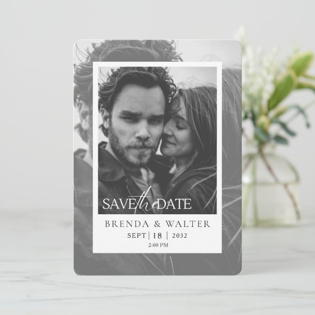 Modern Black and White Photo Wedding Invitation (Debout devant)