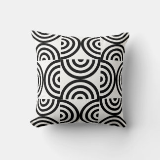Modern Black & White Arc Truchet Butterfly Patte Throw Pillow