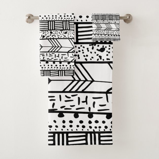 Modern black white geometric brushstrokes bath towel set (Insitu)