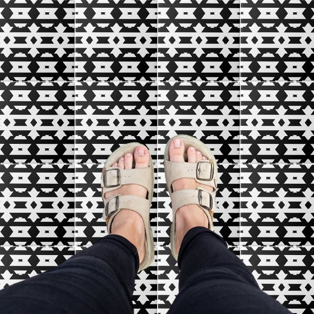 Modern Black & White Op Art Geometric Pattern Tile (Creator Uploaded)