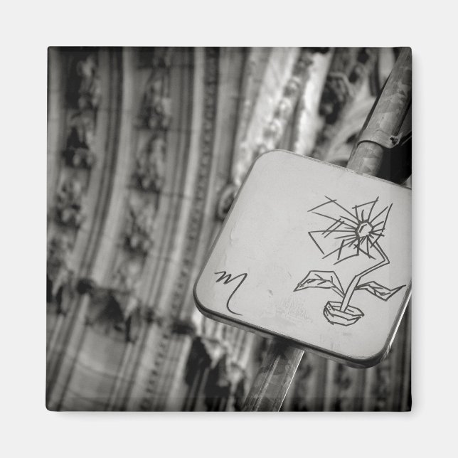 Modern Blossom Magnet (Front)