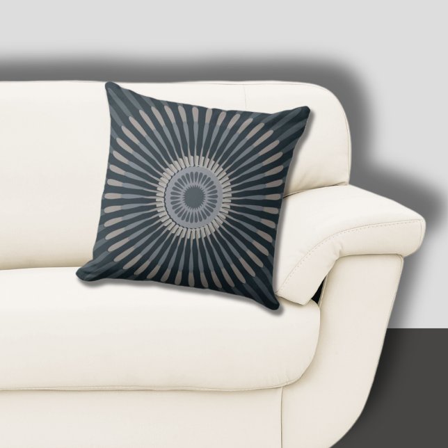 Modern Centred Blue-Grey Star Flower Throw Pillow (Modern Centered Blue-Gray Star Flower Throw Pillow)