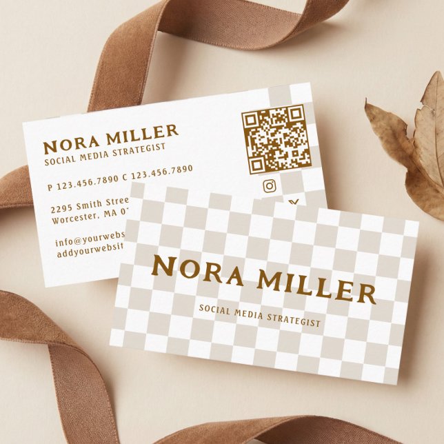 Modern Chequered Pattern Retro Influencer QR Code Business Card (Modern Checkered Pattern Retro Influencer QR Code Business Card)