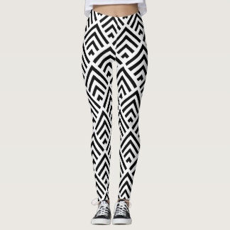 Modern classic black and white geometric chevron leggings