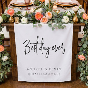 Modern Classy Wedding Best Day Ever Welcome Sign Tapestry