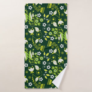 Modern Dark Green Scandinavian Floral Pattern Bath Towel