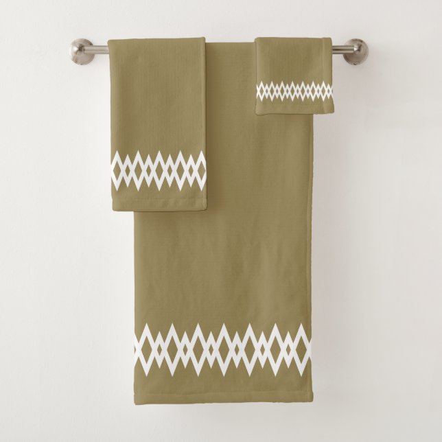 Modern Diamond Decorative Line on Lucky Beige Bath Towel Set (Insitu)