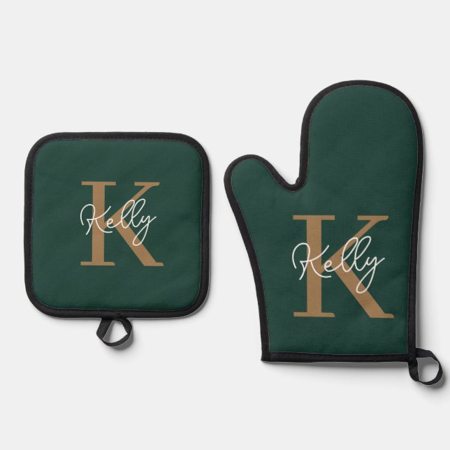 Modern Emerald Green Gold Monogram Script Oven Mitt & Pot Holder Set (Front)