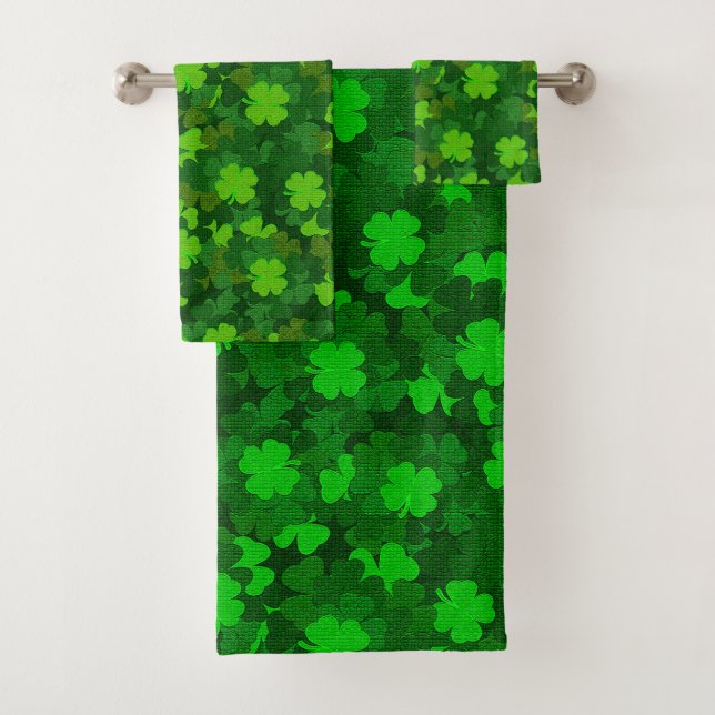 Modern Four Leaf Clover Floral Bath Towel Set (Insitu)