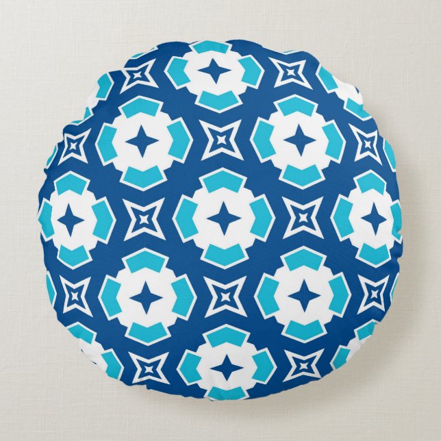Modern Geometric Blue and White Quatrefoil Pattern Round Pillow (Front)