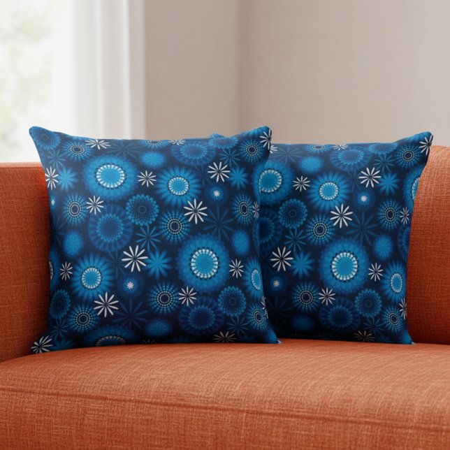 Modern Geometric Blue Throw Pillow (Creator Uploaded)