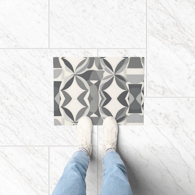 Modern Geometric Diamond Pattern in Grey and White Doormat (Indoor)
