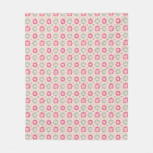 Modern Geometric Fleece Blanket – Stylish and Cozy