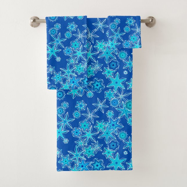 Modern Geometric Snowflakes, Sapphire Blue Bath Towel Set (Insitu)