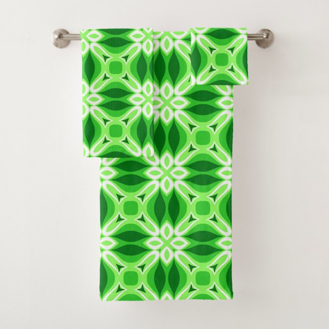 Modern Geometric Tile Pattern Emerald Green    Bath Towel Set (Insitu)