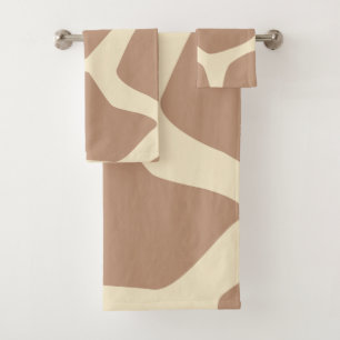 Modern giraffe pattern bath towel set