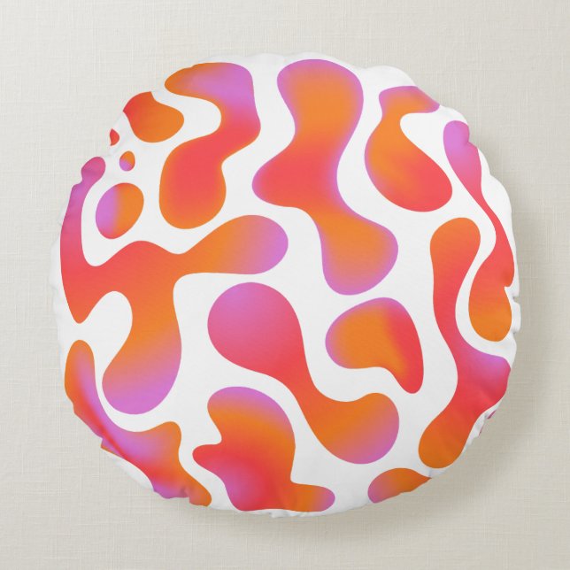 Modern Gradient Blobs Pattern in Pink and Orange Round Pillow (Front)