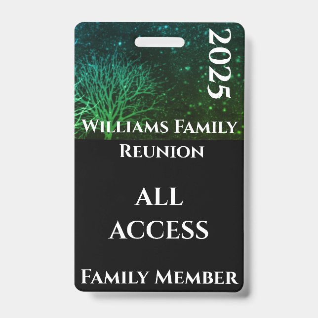 Modern Green Rustic Family Reunion Gift Badge (Front)