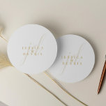 Modern Minimal Elegant Script Monogram Wedding Classic Round Sticker<br><div class="desc">Modern Minimal Elegant Script Monogram Wedding Classic Round Sticker Add a touch of elegance to your wedding with these modern, minimalist, and elegant script monogram classic round stickers. Crafted in classic white and gold colours, these stickers are perfect for sealing invitations, favour bags, or adding a personalized touch to any...</div>