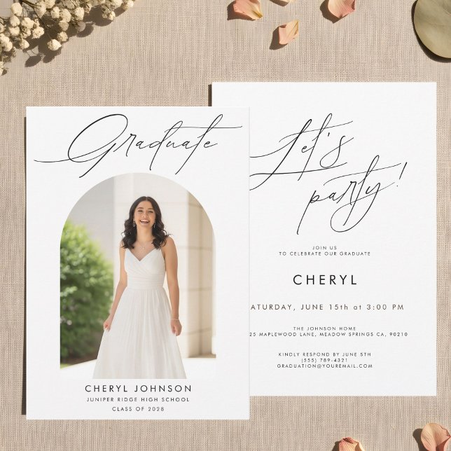 Modern Minimal Photo Graduation Party Invitation (Créateur téléchargé)