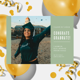 MODERN MINIMALIST CONGRATS GRADUATE INVITATION