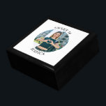 Modern Minimalist Sweet 16 Birthday Circle Photo Gift Box<br><div class="desc">Create your own personalized white border photo keepsake gift box for your her 16th birthday. Customize the solid white background colour or the black text colour to match your photo. If you change the font type or size, you can fine tune the curvature of the text in small increments. Have...</div>
